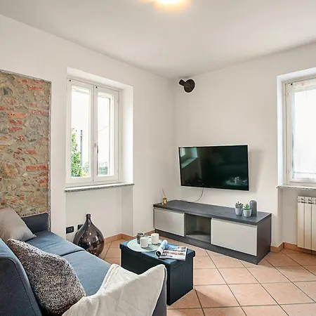La Cascina Di Elma Few Meters From Lake - Happy Apartment *