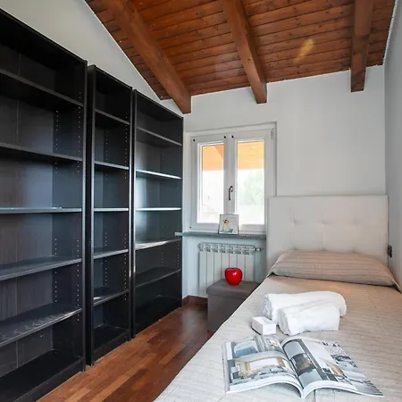 Apartment La Cascina Di Elma Few Meters From Lake - Happy *