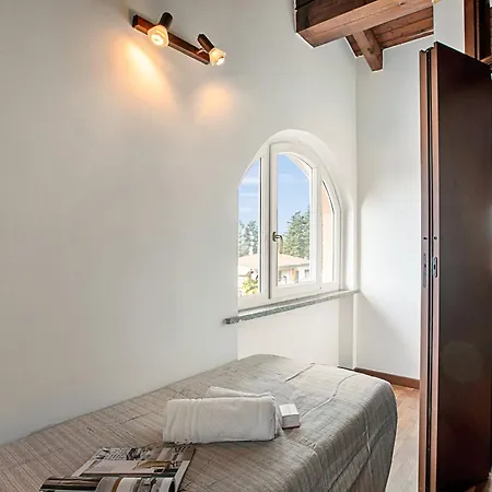 Apartment La Cascina Di Elma Few Meters From Lake - Happy